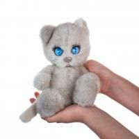 На фото мягкая игрушка котенок из натурального меха норки любомур серый Holich Toys 