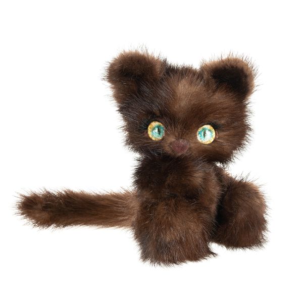 На фото мягкая игрушка котенок тедди из натурального меха норки коричневый в кофте Holich Toys в разных ракурса