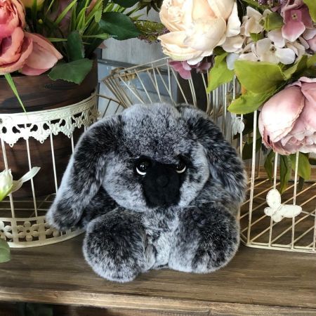 Мягкая игрушка зайка из натурального меха кролика рекс Боня серый с черными глазками картинка