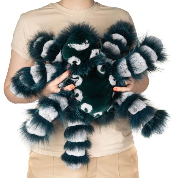 Картинка мягкая игрушка большой паук из натурального меха тарантул зеленый Holich Toys в разных ракурса