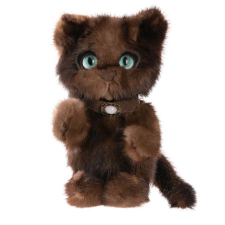 На фото котенок игрушка из натурального меха норки любомур коричневый с зелеными глазами Holich Toys в разных ракурса