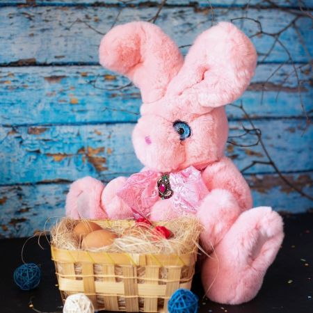 Мягкая игрушка зайка - тедди из натурального меха Франц нежно розовый